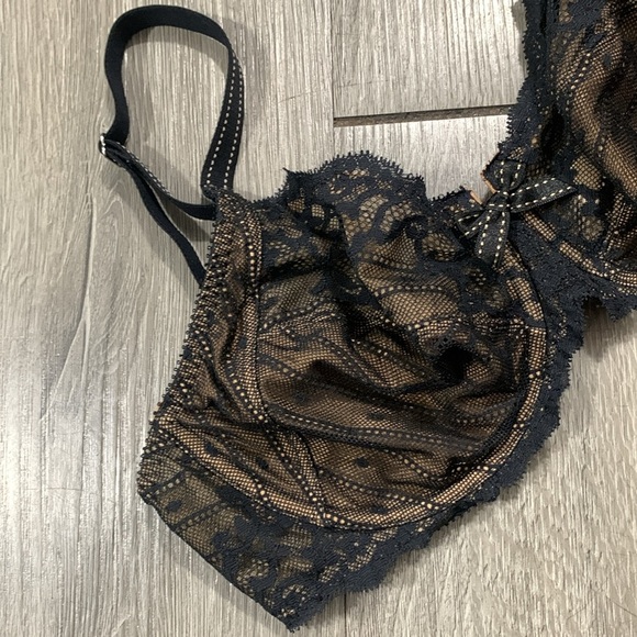 Chantelle Lingerie Rive Gauche Full Coverage Underwire Black Bra size 34D - Picture 3 of 14